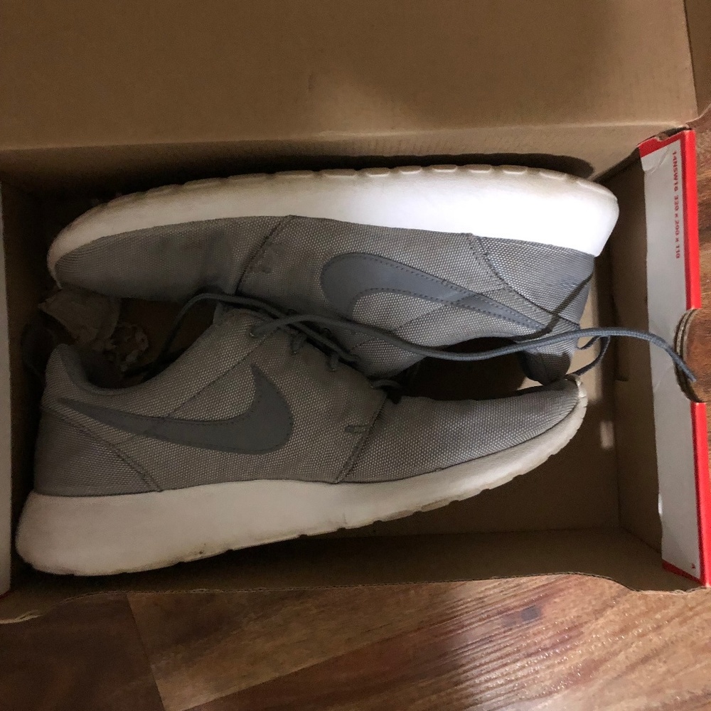 Nike Roshe's